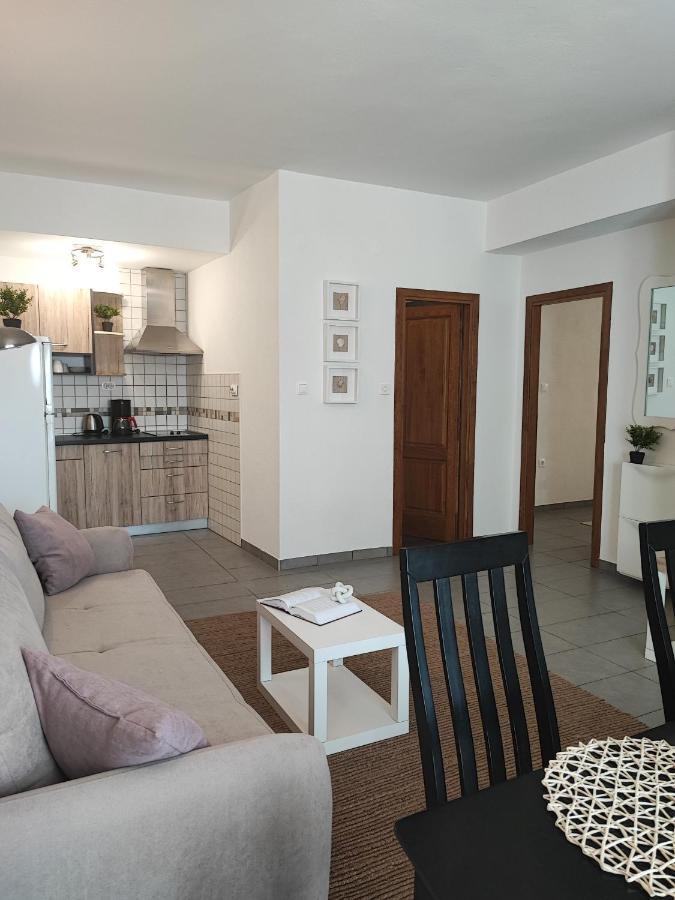 Apartments Obala Malinska Bagian luar foto